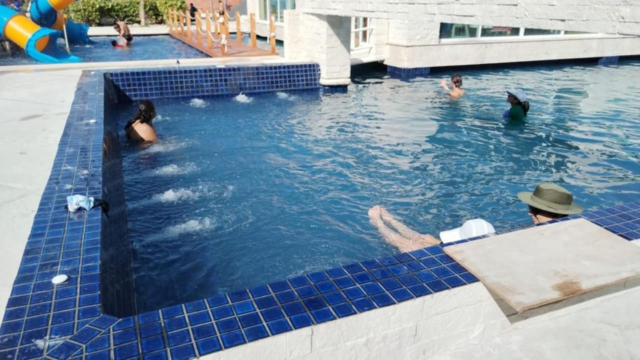 Beachaccess Hotelzone 3705 Cancún Esterno foto